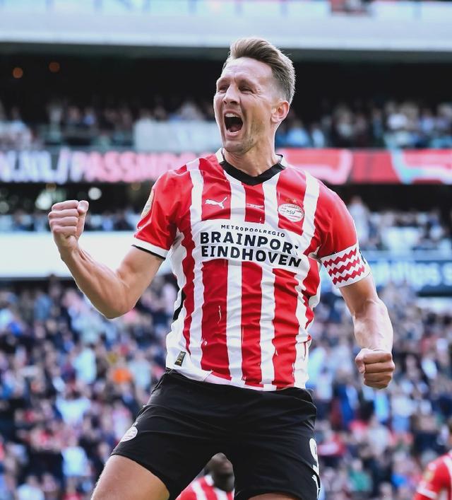 开云首页包含埃因霍温迎欧冠关键赛，今晚官宣签约，底气十足，资深球员宣示担当的词条